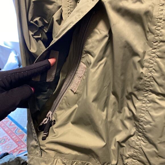 Columbia Omni tech waterproof breathable adjustable cinched waist Jacket size S - Picture 4 of 11